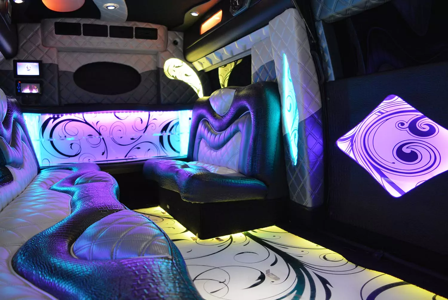 Hummer H2 Triple Axle gallery 12
