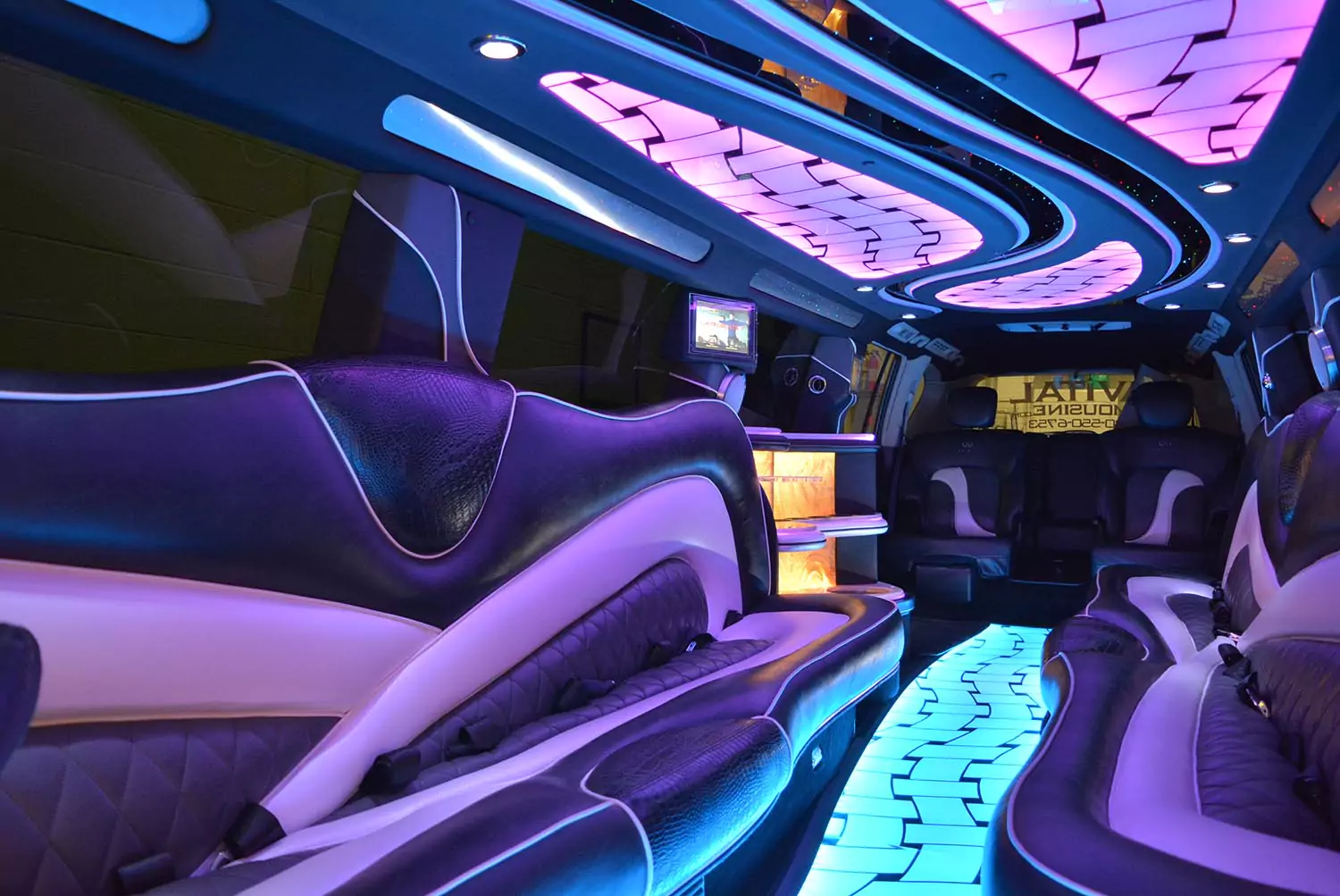 Infiniti QX56 gallery 10