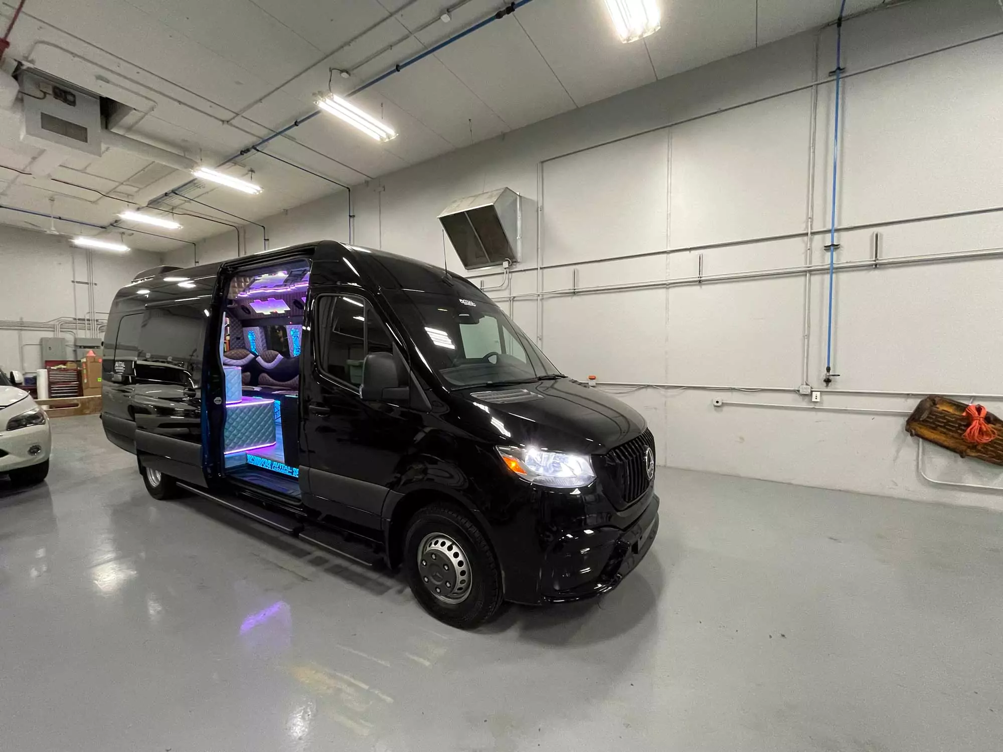 Mercedes Sprinter gallery 2