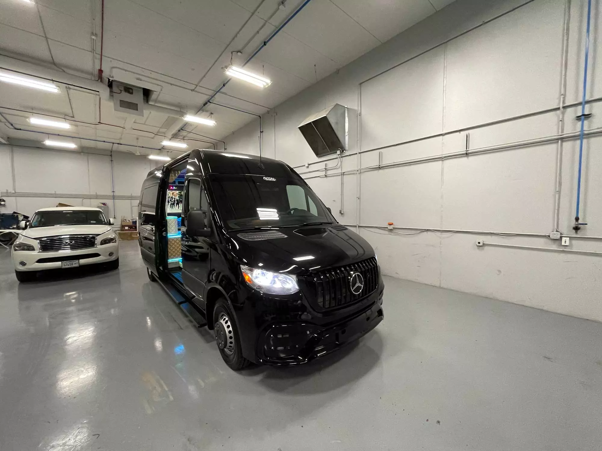 Mercedes Sprinter gallery 3