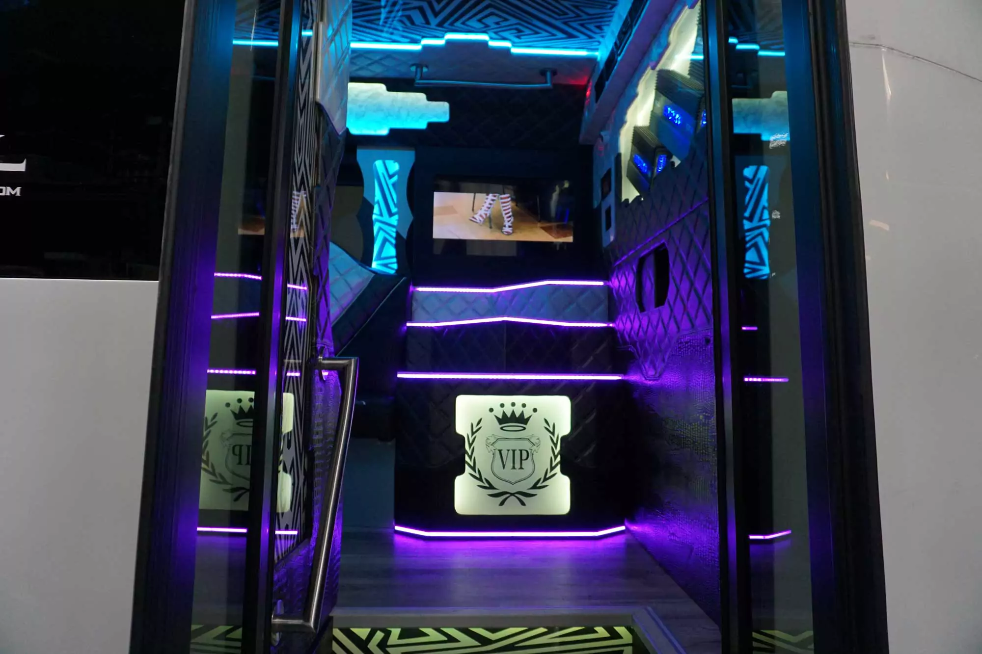 VIP gallery 7